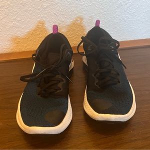 Nike Joyride Fly Knit Sneakers